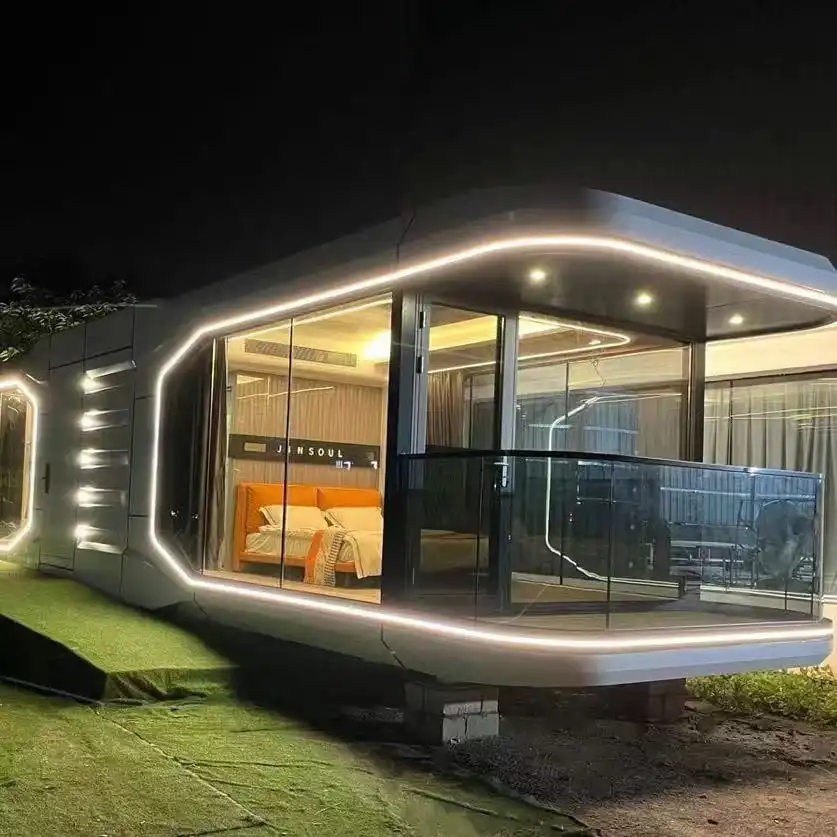 capsule house