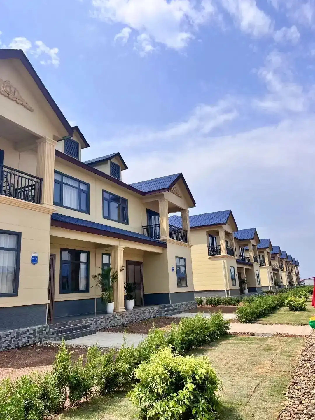 How long does metal siding last?
