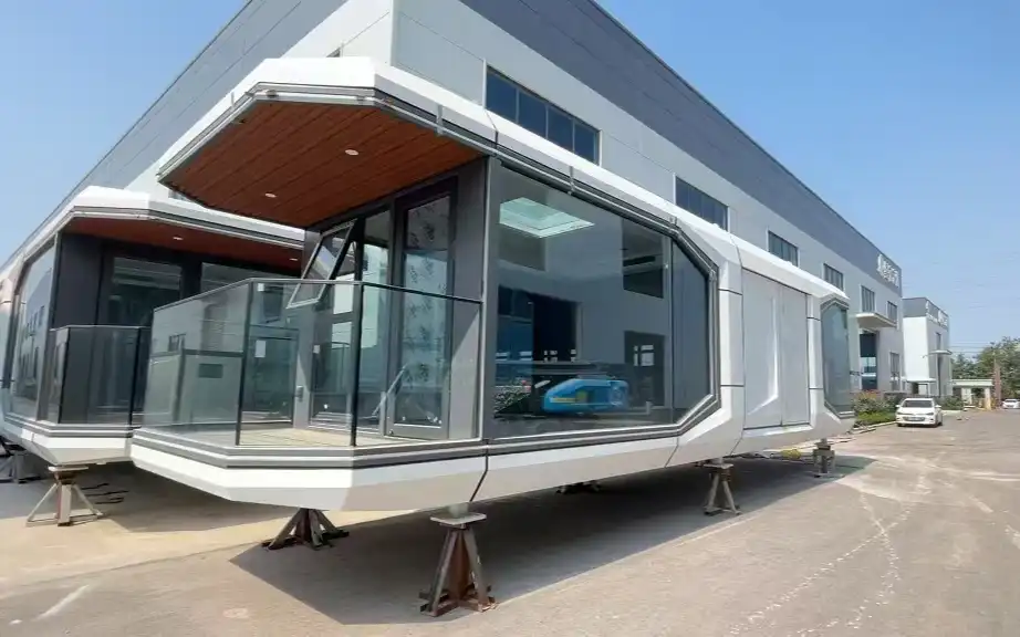 Typical applications for sandwich panels in industrial buildings